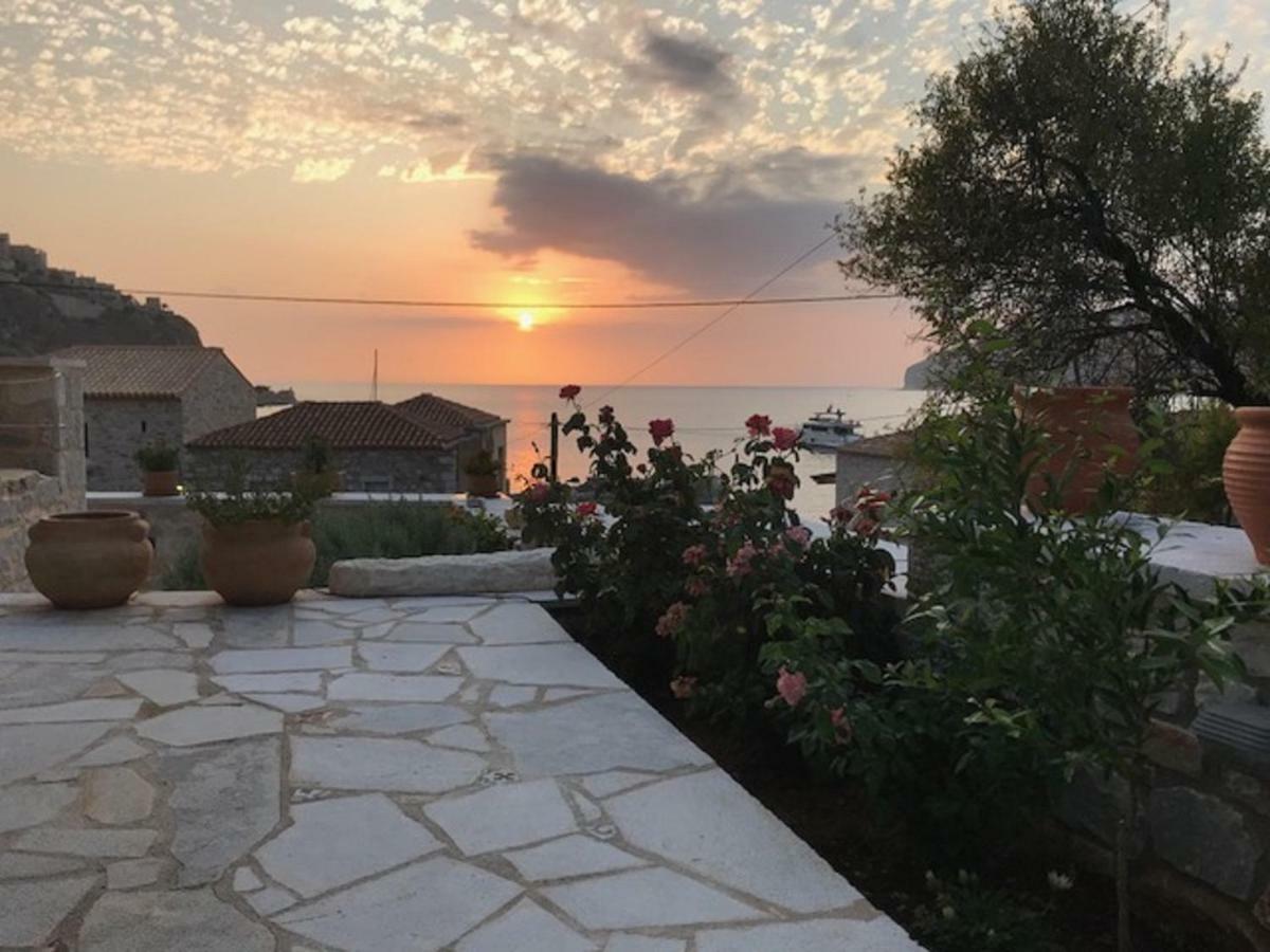 Limeni Inn Boutique Hotel Adults Only 12Plus Exterior foto